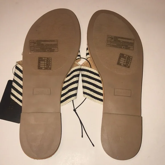 NWT Women’s Forever21 X Strap Sandals - Picture 8 of 9